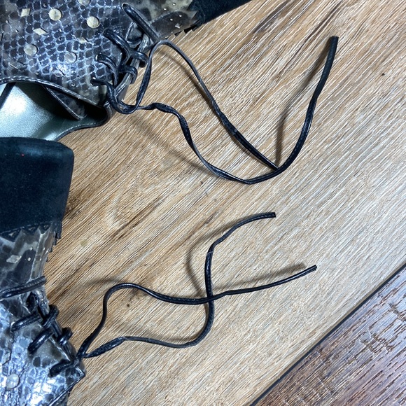 Carlos Santana Daring Platform Heels Size 6 - Picture 12 of 14